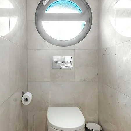 Lux Ocean View 아파트 *