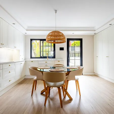 Lux Ocean View 아파트 *